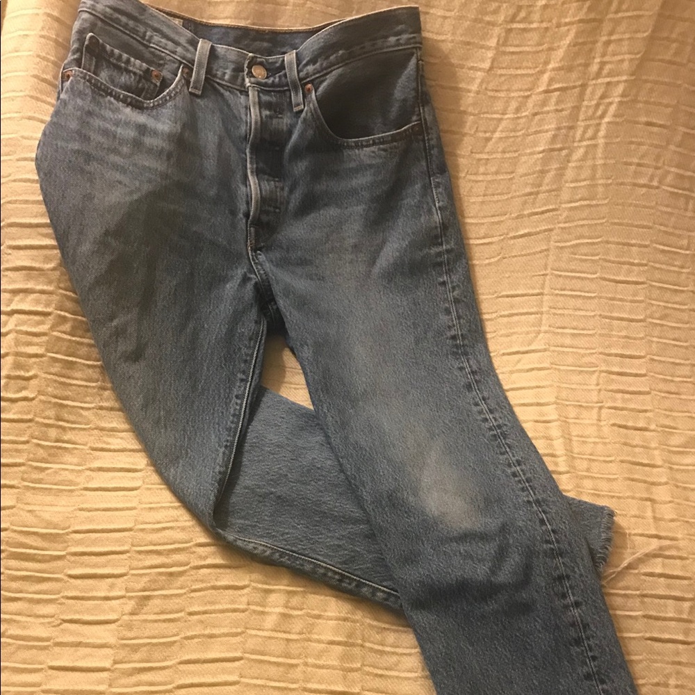 Women’s Levi’s 501 distressed Jeans